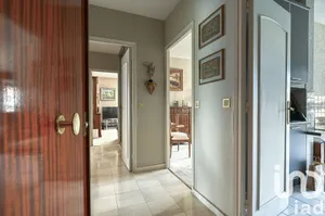 Apartment at Le Chesnay (78150)