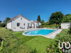 Maison à Saint-Médard-en-Jalles (33160)