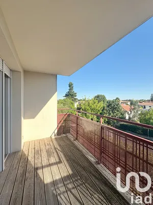 Apartment at Mérignac (33320)