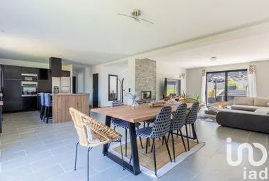 House at Breuillet (91650)