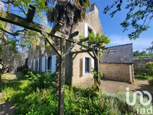 Traditional house at Larmor-Baden (56870)