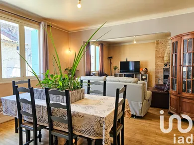 Townhouse in Les salles lavauguyon (87440)