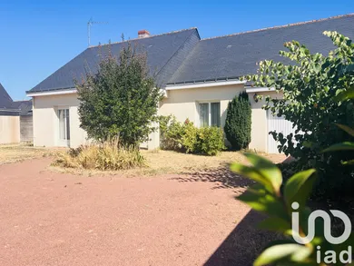 House at Longué-Jumelles (49160)