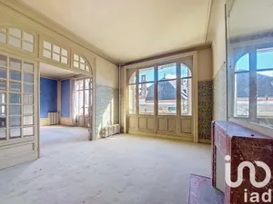 Mansion at Quimper (29000)