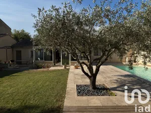 House at Saint-Rémy-de-Provence (13210)