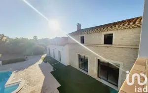 Traditional house at Beaucaire (30300)