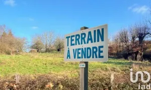 Terrain à bâtir à Saint Remy sur Lidoire (24700)