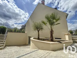 House at Montmagny (95360)