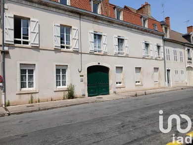 Appartement à Saint-Amand-Montrond (18200)