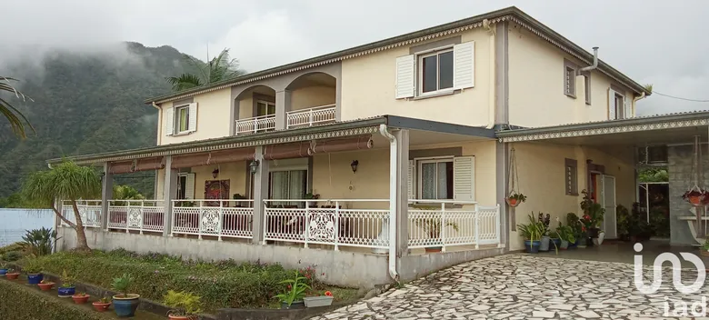 Maison 10 pièces 280 m² · à La Possession · 280 m² · 740 800 €