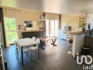 Apartment at Les Ulis (91940)