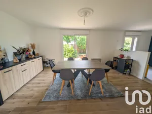 House at Changé (72560)