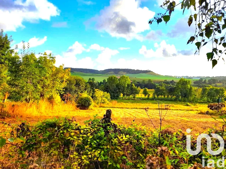 Terrain à Saint-Vaast-d'Équiqueville (76510) · 52 000 €
