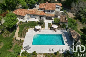 Maison traditionnelle à Roquefort-les-Pins (06330)