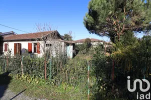 Land at Bassens (33530)