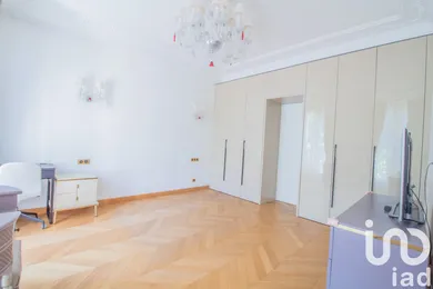 Apartment at Paris (75010) — 9/22