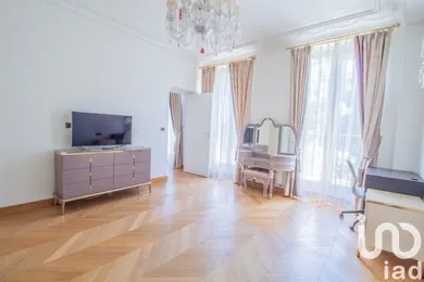 Apartment at Paris (75010) — 8/22