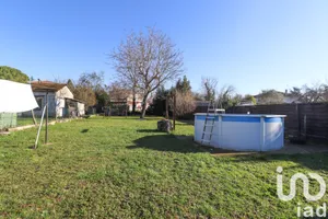 Land at Bassens (33530)