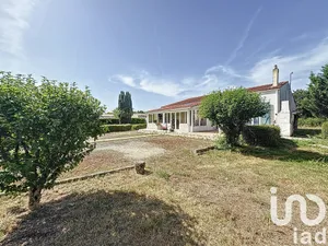 Maison à Ferrières (17170)