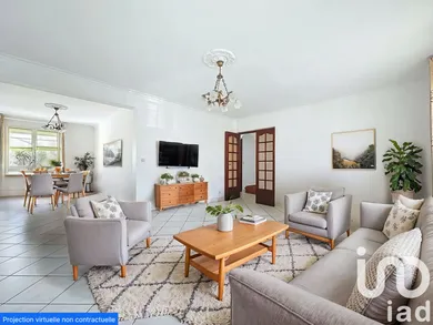 Traditional house at Montigny-lès-Cormeilles (95370)