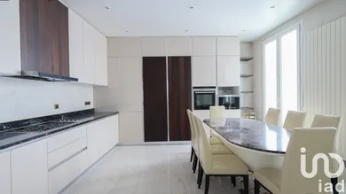 Apartment at Paris (75010) — 19/22