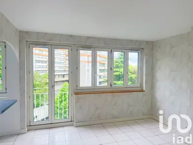 Apartment in Sucy-en-Brie (94370)