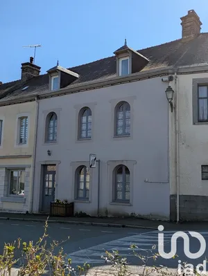 Townhouse at Juvigné (53380)