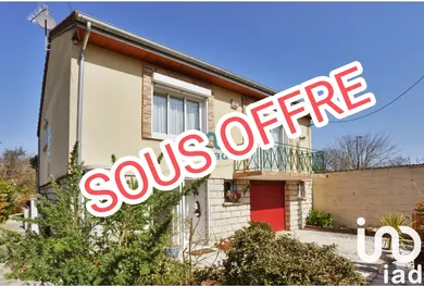 Detached house at Villecresnes (94440)