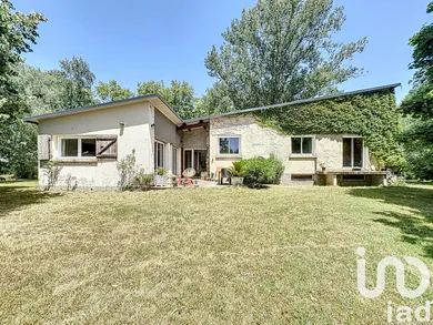 House at Rieumes (31370)