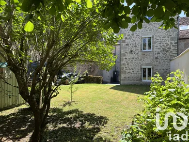 House in Saulieu (21210)