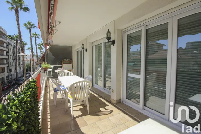 Appartement à Juan-les-Pins, balcon