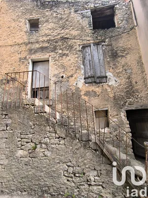 Maison de village à Revest-du-Bion (04150)