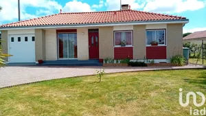 House at Courlay (79440)