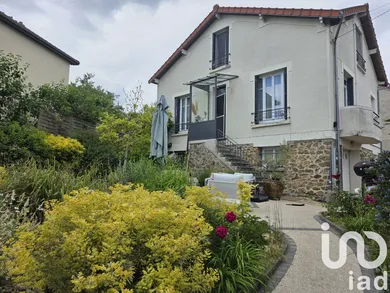 Traditional house at Coubron (93470)