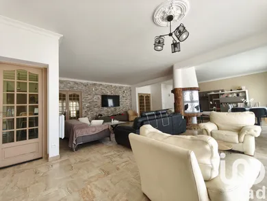 House at Noisy-le-Grand (93160)