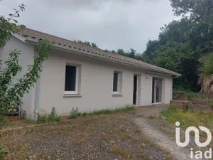 Traditional house at Lanton (33138)