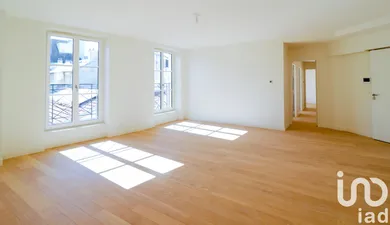 Apartment at Saint-Germain-en-Laye (78100)