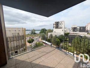 Appartement à Bordeaux (33300)