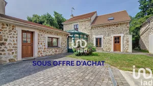 Village house at Lisses (91090)