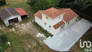 Maison à Puymoyen (16400)