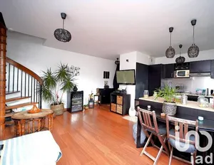 Apartment at Les Ulis (91940)