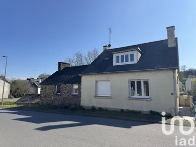 House in Saint-Caradec (22600)