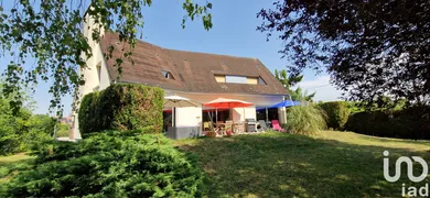 Architectural house at Armentières-en-Brie (77440)