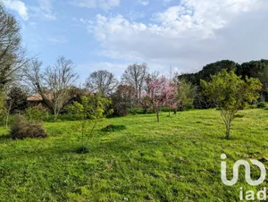 Terrain à bâtir à Saint-Seurin-sur-l'Isle (33660)