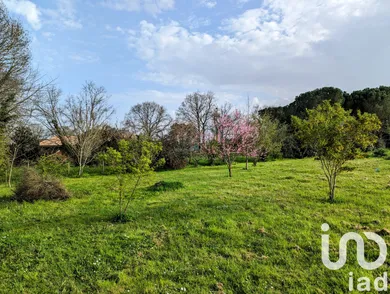 Terrain à bâtir à Saint-Seurin-sur-l'Isle (33660)