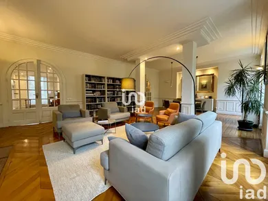 Mansion at Tarbes (65000)