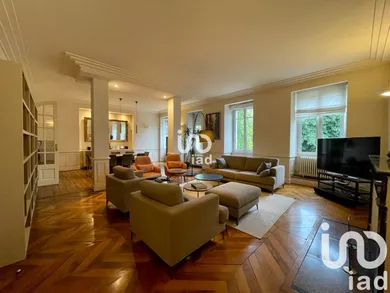 Mansion at Tarbes (65000)