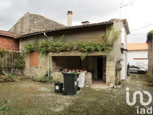 House at Saint-Yzans-de-Médoc (33340)