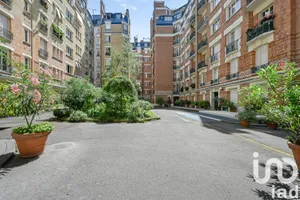 Appartement à Paris (75015)