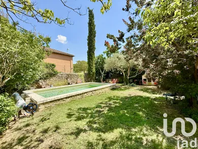 Townhouse at Sainte-Cécile-les-Vignes (84290)